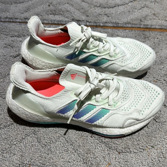 Adidas Ultraboost Heat Ready Running Shoe - Picture 2 of 6